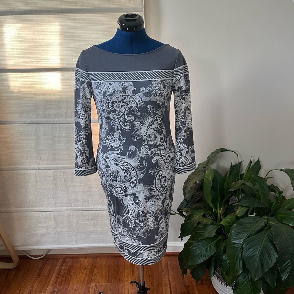 BCBGMaxAzria Gray and White 3/4 Length Sleeve Dress